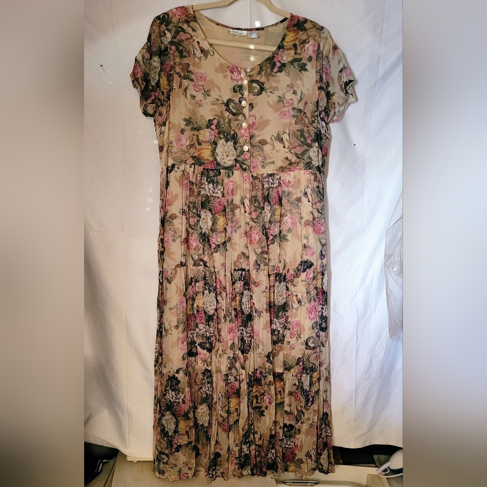 LA CERA...Floral Long Cream Maxi Dress (120) - Picture 8 of 9